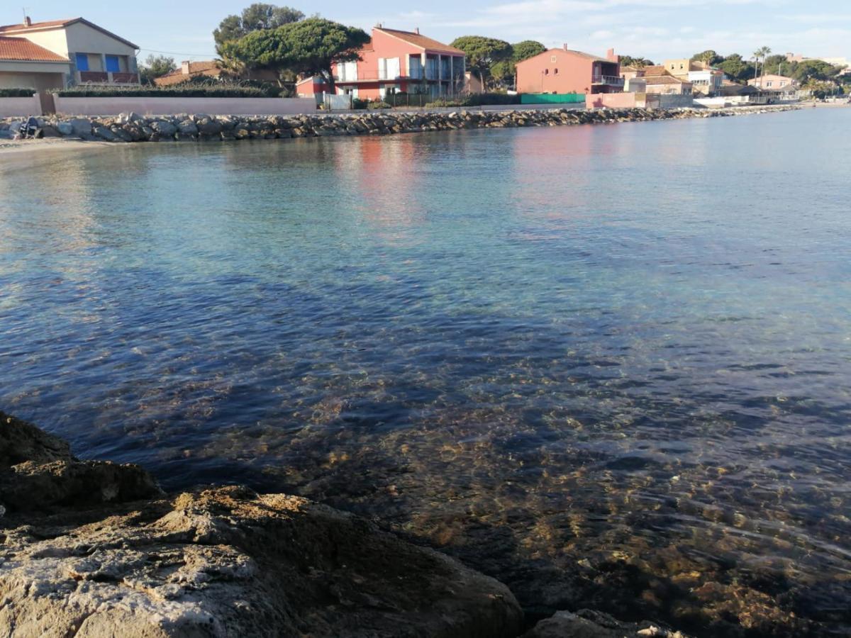Beautiful Renovated Studio With View- Old Hyeres Bagian luar foto